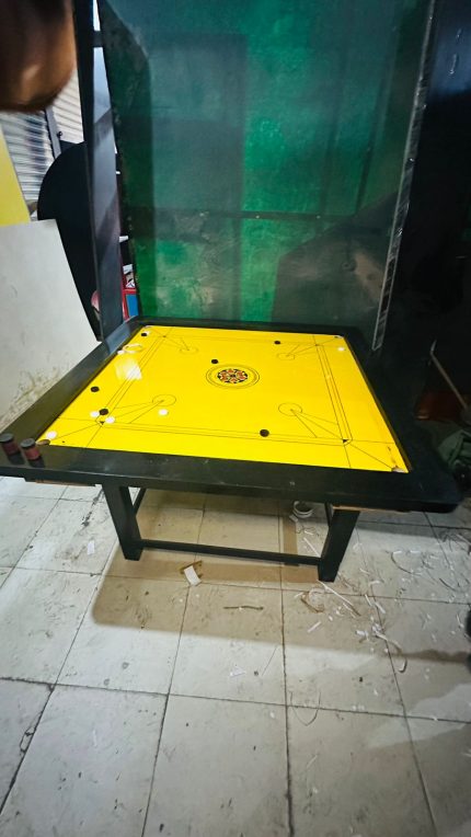 Carrom Board Game